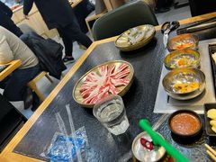 -臻牛烤肉
