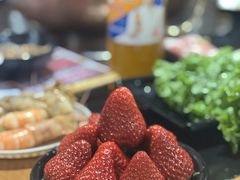 -果松木炭酸菜铜火锅·外婆参鸡汤