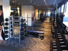 器械区-康斐斯健身