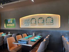 -曼听小寨海鲜烧烤·大连辣炒大王(盖州街店)