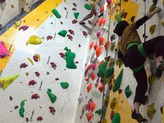 -问山MountQuest攀岩馆