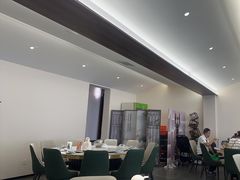 -何适山庄·团餐住宿(水长城P2停车场店)