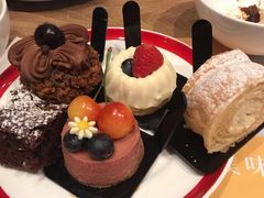 -咖啡苑自助餐厅·中国大饭店