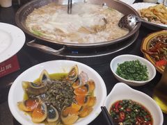 -老来福·非遗酸汤兔(凯旋路店)