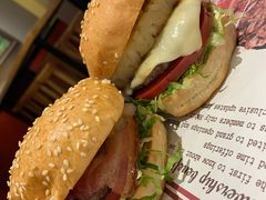-The Habit Burger Grill 哈比特汉堡(爱琴海店)
