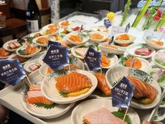 -雍容荟帝王蟹活龙虾展台自助(IFS黑金店)