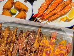 -何妹湿辣牛肉·粤式烧烤砂煲(桂雅路店)