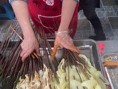 -老鼓楼麻辣烫夹馍