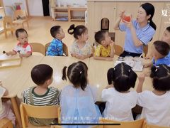 -蒙蒙狮蒙台梭利儿童之家