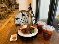 十二悦脆皮乳鸽皇-十二悦厨·茶餐厅(比斯特上海购物村店)