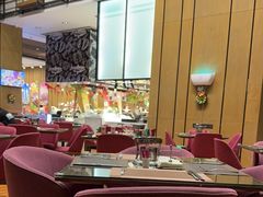 -飨食汇全日制餐厅·昆山皇冠假日酒店(九方店)