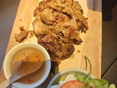 -大头虾越式风味餐厅(光明广场店)