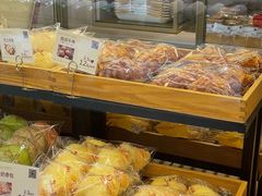 -顶东面包花园·生日蛋糕(世博店)