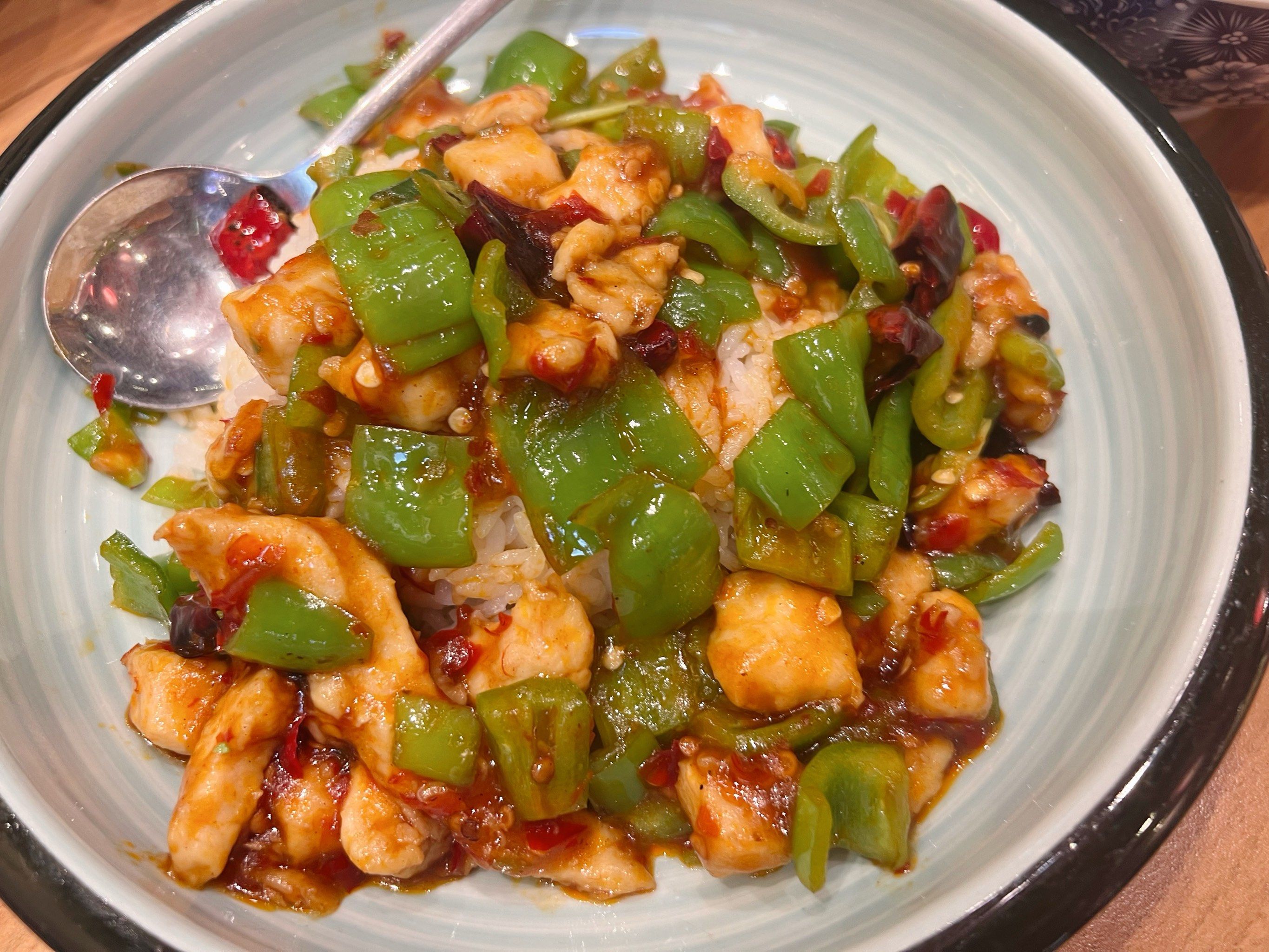 辣子鸡丁盖饭,就是这个味道!