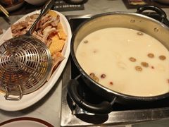 -尚尚仙·酸汤猪手·猪肚鸡火锅(华联万柳购物中心店)