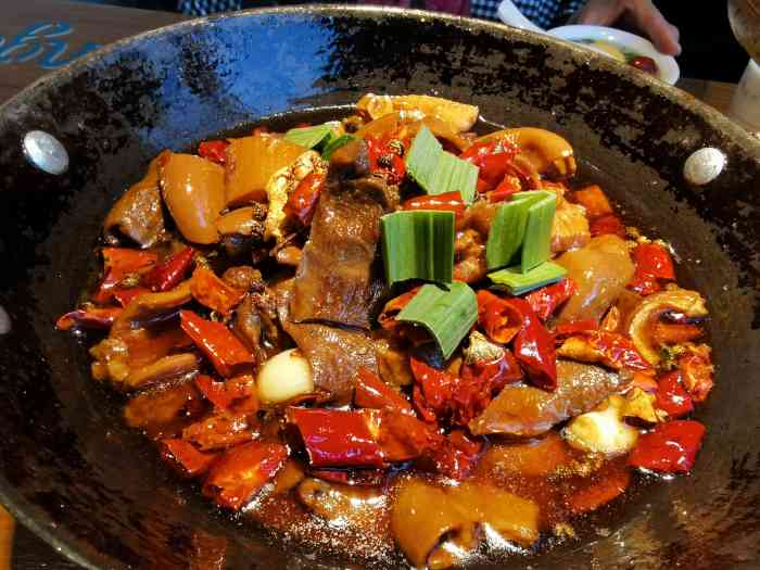 彭厨(丽江店)-"「剁椒鱼头」湘菜的招牌了吧,辣味刚好,还.