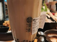 大红袍珍珠奶茶-湊湊火锅·茶憩(杭州湖滨银泰in77店)