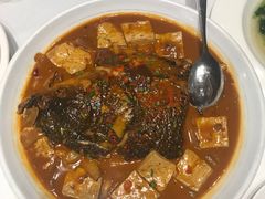 乾隆鱼头烧豆腐-乾隆美食·本帮菜(黄河路店)