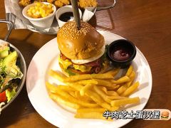 -BIGHOUSE·大房子电影主题融合餐厅(盐河巷店)