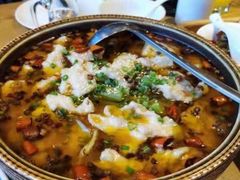 特色混椒鱼-東舍食唐精品陕菜馆