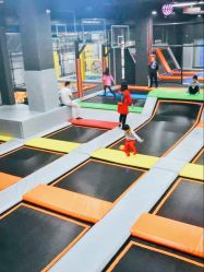 -蹦贝运动中心·蹦床·攀岩·闯关(龙岗店)