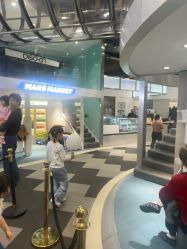 -MINI MARS 脚下的城市乐园·餐饮·派对(静安江宁店)