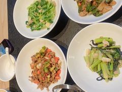 -鱼鲜饭香·招牌汽锅剁椒鱼头王