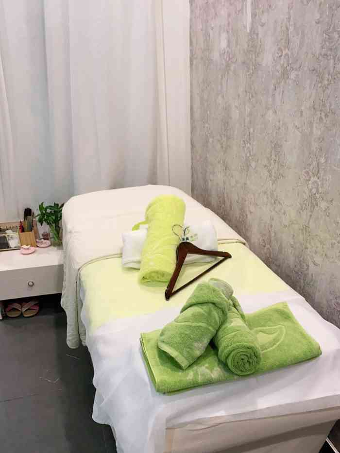 iconic爱康丽美研(丰盛町店)-"【项目】针清护理美容店在丰盛町负一楼