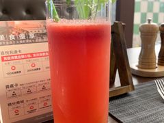 -卡普里披萨·牛扒·下午茶