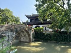 -汇龙潭
