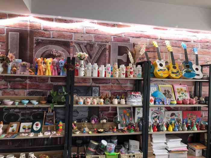 万向风车diy手工坊(裕景店)-"制作过程易上手 工具颜料齐全 环境温馨