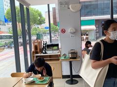 -老乡鸡(武汉中南梅苑小区地铁站店)