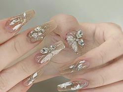 -安吉拉·纤纤玉指美甲美睫创意中心