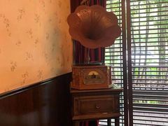 靠窗位-东方明珠老上海8号餐厅