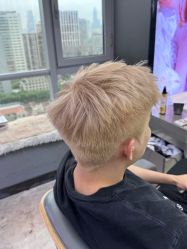 -藤野造型烫发染发