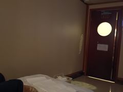 -颐而康·按摩·艾灸·足疗(南岸晶都店)