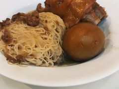 豬腳面線-阿水狮猪脚大王(台中公园店)