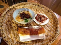 -爆炸头阿姨小四川正宗川味小吃(无任何分店)