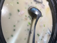 宜昌肥鱼火锅-自己人(九码头店)