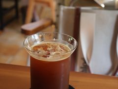 -彳亍咖啡·这里(水湾路店)