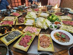 -周老三跷脚牛肉·全牛火锅(非遗传承店)