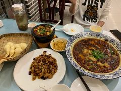 -万重锦·人文川菜馆(骡马市店)