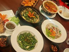 -Neary Khmer Restaurant