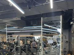 -超鹿运动(五四路恒力城店)