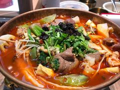 -成都你六姐·牛肉冒菜(上海环宇荟店)