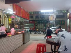 -肥佬良扣肉粉面店(梧州总店)