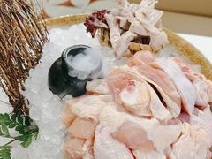 -洪氏嗨捞·广东猪肚鸡·椰子鸡火锅(西咸万象城店)