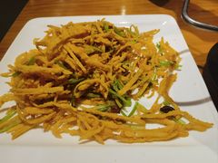 -莲餐厅·湖北菜·潜江小龙虾店(愚园路店)