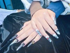 -群丽化妆摄影美甲纹绣培训学校