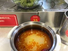 麻辣锅底-百品聚旋转火锅(万德庄店)